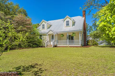 1768 Airport Rd, Whispering Pines, NC 28327