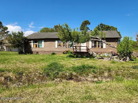 429 Sand Dollar Dr, Gloucester, NC 28528
