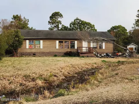 429 Sand Dollar Dr, Gloucester, NC 28528