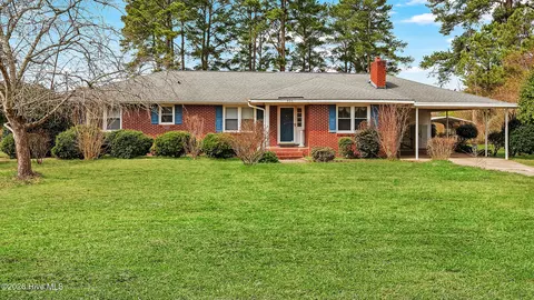 506 Chicora St, Grimesland, NC 27837