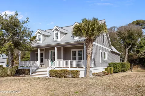 416 Sunrise Ct, Emerald Isle, NC 28594