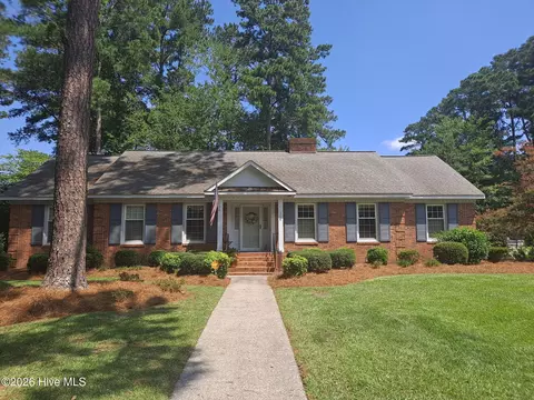 110 Martinsborough Rd, Greenville, NC 27858