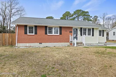 1033 Decatur Rd, Jacksonville, NC 28540