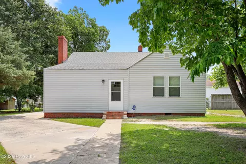 214 Arlington Cir, Greenville, NC 27834