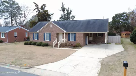 203 N Park Ave, Williamston, NC 27892