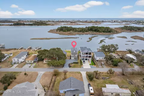 400 Atkinson Point Rd, Surf City, NC 28445