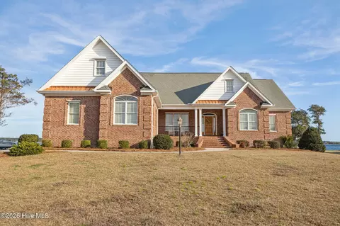 135 Waterway Dr, Havelock, NC 28532