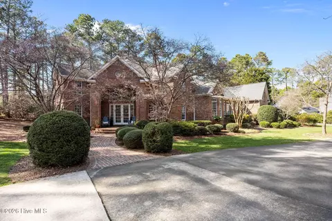 32 Glenbarr Ct, Pinehurst, NC 28374 photo 2