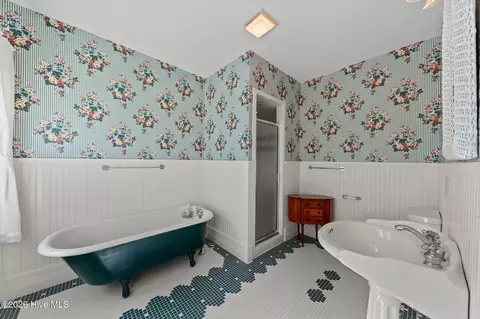Bath - 55 Linden Rd, Pinehurst, NC 28374 photo 6 of 10