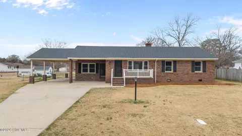 450 Camellia St, Kinston, NC 28504