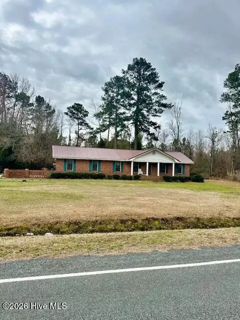 7613 Princess Ann Rd, Evergreen, NC 28438