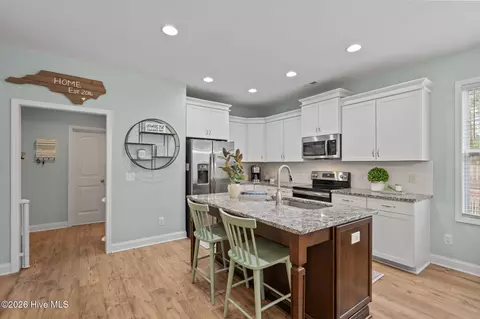 Kitchen - 893 Dan Owen Dr, Hampstead, NC 28443 photo 2 of 10