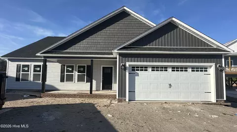 113 Camelot Dr, Holly Ridge, NC 28445