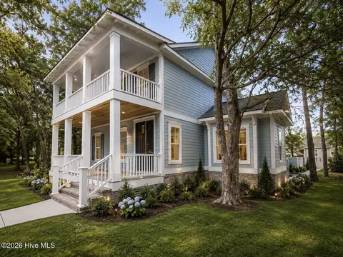 9179 Devaun Park Blvd, Calabash, NC 28467