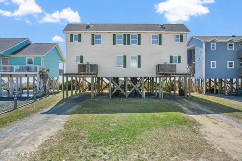140 Ocean Blvd E, Holden Beach, NC 28462