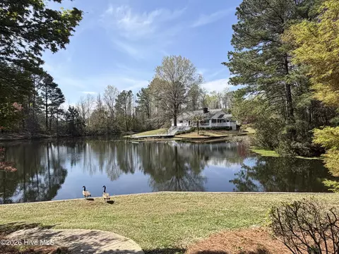 4106 Old Cherry Point Rd, New Bern, NC 28560