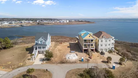 125 Greenhill Pl, Newport, NC 28570