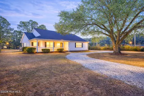 321 Barbara Dr, New Bern, NC 28562