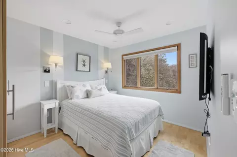 Bedroom - 125 Seabreeze Dr, Duck, NC 27949 photo 9 of 11