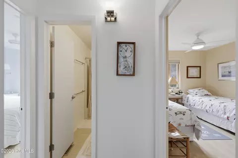 Entry Way - 125 Seabreeze Dr, Duck, NC 27949 photo 4 of 4