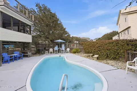 Exterior - 125 Seabreeze Dr, Duck, NC 27949 photo 8 of 13