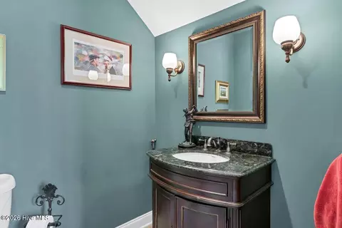 Bath - 36 Greencastle Dr, Pinehurst, NC 28374 photo 1 of 4