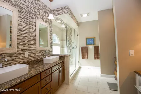 Bath - 40 Greyabbey Dr, Pinehurst, NC 28374 photo 2 of 7
