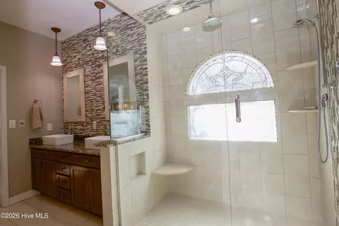 Bath - 40 Greyabbey Dr, Pinehurst, NC 28374 photo 4 of 7