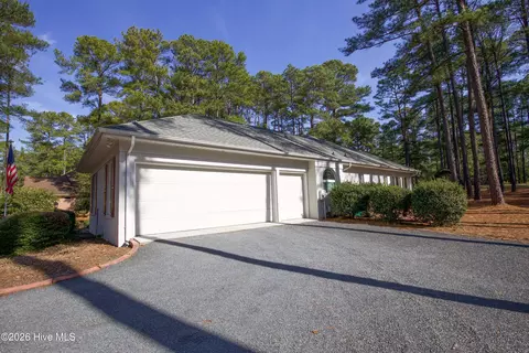 Exterior - 40 Greyabbey Dr, Pinehurst, NC 28374 photo 10 of 11