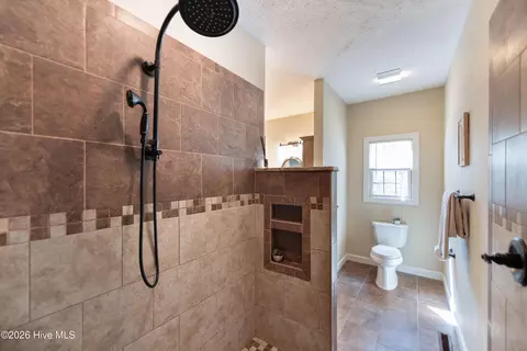 Bath - 19 Oxton Cir, Pinehurst, NC 28374 photo 2 of 4