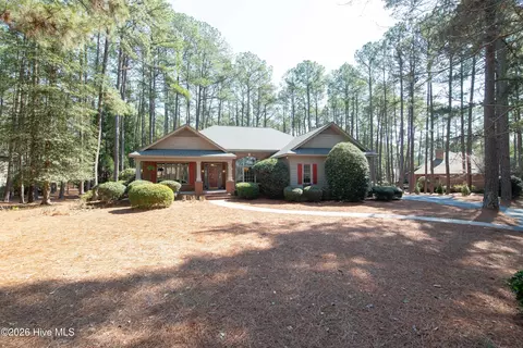 Exterior - 19 Oxton Cir, Pinehurst, NC 28374 photo 4 of 27