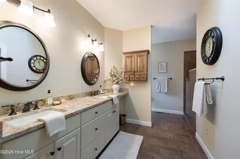 Bath - 19 Oxton Cir, Pinehurst, NC 28374 photo 1 of 4