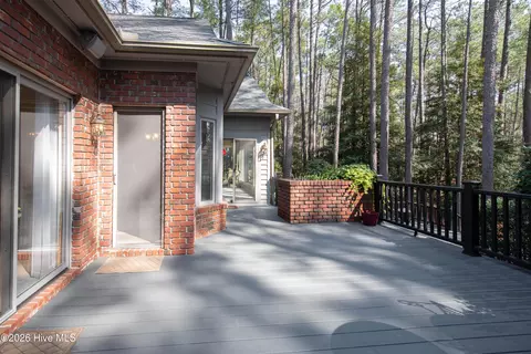 Exterior - 19 Oxton Cir, Pinehurst, NC 28374 photo 17 of 27