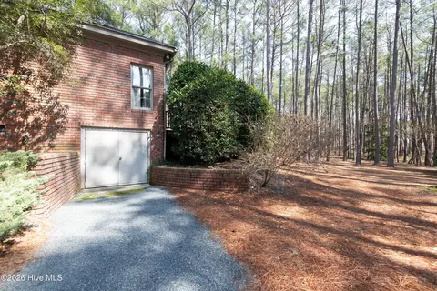 Exterior - 19 Oxton Cir, Pinehurst, NC 28374 photo 21 of 27