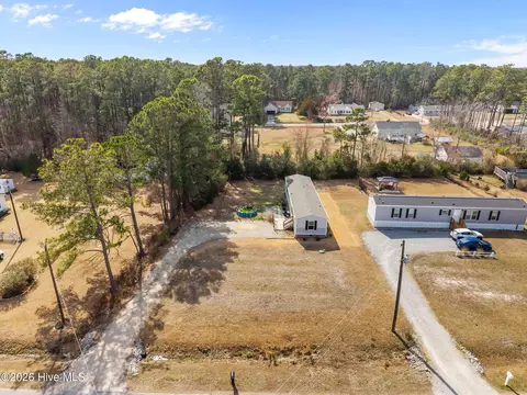 728 James St, Hubert, NC 28539 photo 29