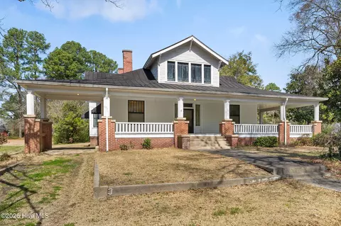 419 E Hill St, Warsaw, NC 28398