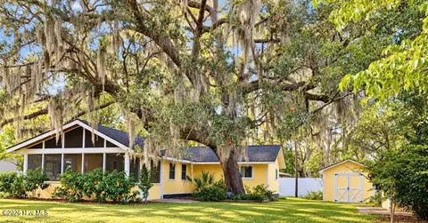 1633 Gause Landing Rd SW, Ocean Isle Beach, NC 28469