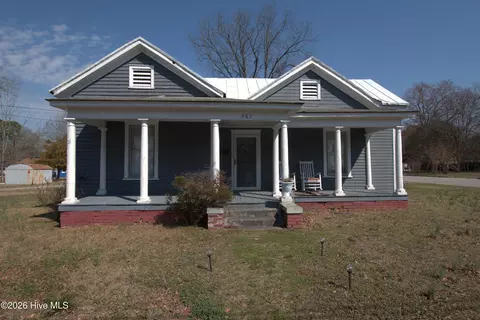 902 Nashville Rd, Rocky Mount, NC 27803