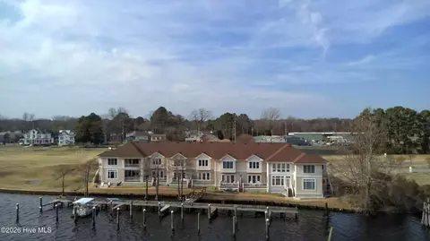 103 Continental Dr #7, Elizabeth City, NC 27909