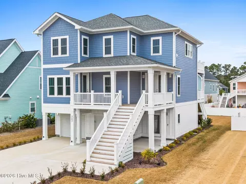 367 Spicer Lake Dr, Holly Ridge, NC 28445