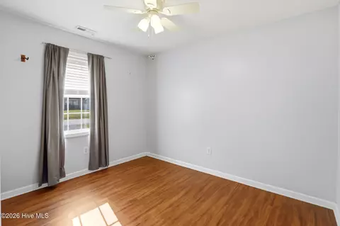 Bedroom - 108 Foxlair Dr, Hubert, NC 28539 photo 3 of 5
