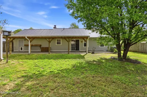Exterior - 108 Foxlair Dr, Hubert, NC 28539 photo 3 of 10