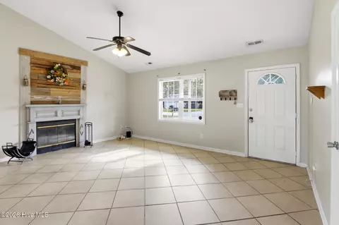 Living - 108 Foxlair Dr, Hubert, NC 28539 photo 2 of 4