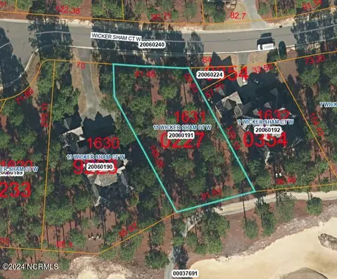 11 Wicker Sham Ct W, Pinehurst, NC 28374