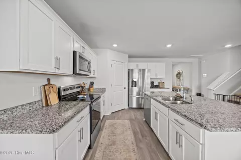 Kitchen - 4072 Debbie Dr, Ayden, NC 28513 photo 4 of 4