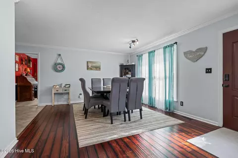 Dining - 19 Arrowhead Dr, Hubert, NC 28539 photo 2 of 2