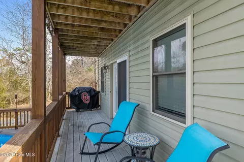 Exterior - 19 Arrowhead Dr, Hubert, NC 28539 photo 4 of 8