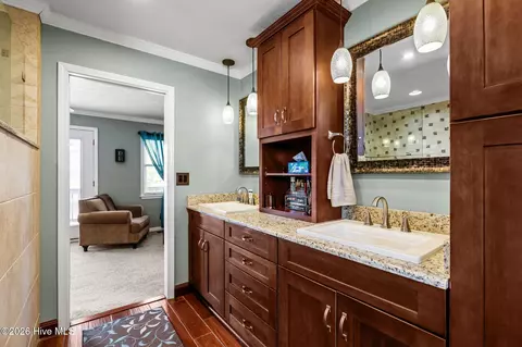 Bath - 19 Arrowhead Dr, Hubert, NC 28539 photo 4 of 6