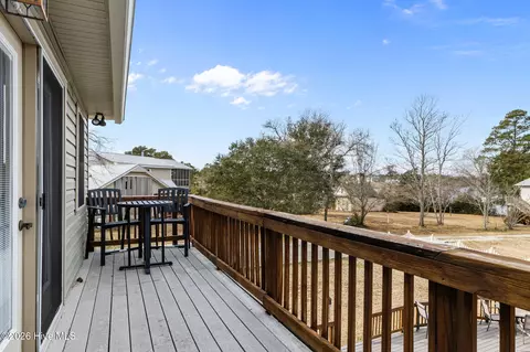 Exterior - 19 Arrowhead Dr, Hubert, NC 28539 photo 2 of 8