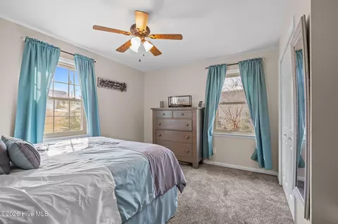Bedroom - 19 Arrowhead Dr, Hubert, NC 28539 photo 3 of 6